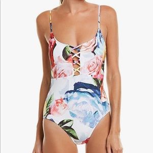 Brand new La Blanca Women's Strappy Convertible One Piece Swimsuit floral